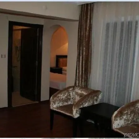 Art Hotel 3*