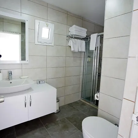 Art Яликовак