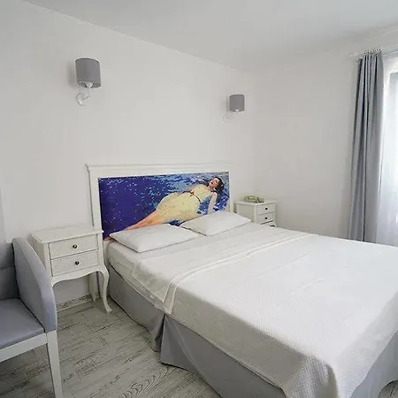 Art Hotel 3*