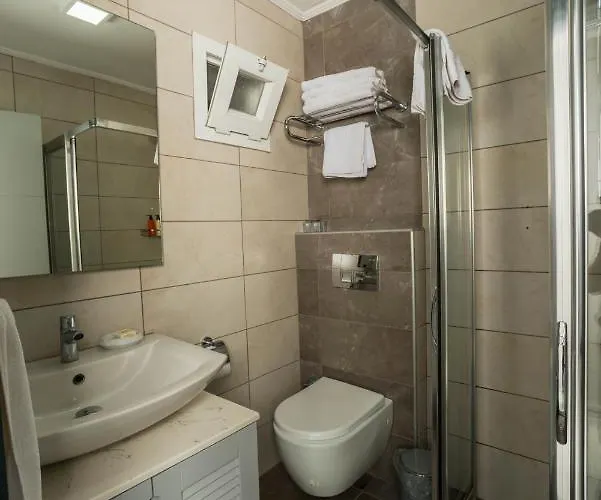 آرت سويتس 3*